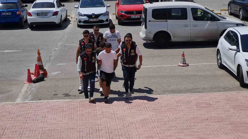 Katil zanlısının yargılanmasına devam edildi
