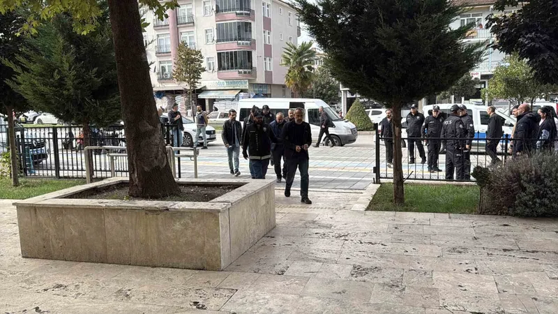 Uluslararası uyuşturucu ağı çökertildi
