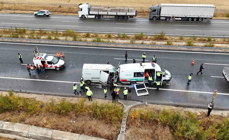 Aksaray’da 2 askerin şehit olduğu, 2 kişinin hayatını kaybettiği kazada sürücü tutuklandı

