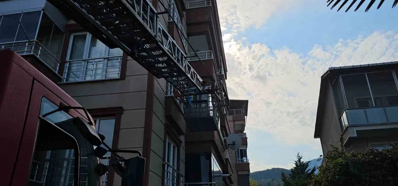 Yaşlı kadın evinde ölü bulundu
