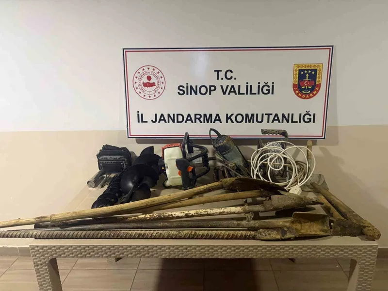 Sinop’ta kaçak kazıya suçüstü: 8 kişi yakalandı
