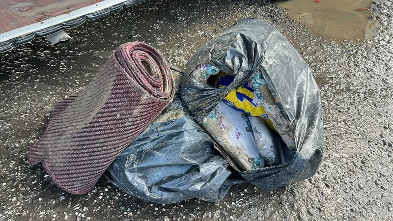 Hatay’da şiddetli yağış: Araçlarında mahsur kalan 25 kişi kurtarıldı

