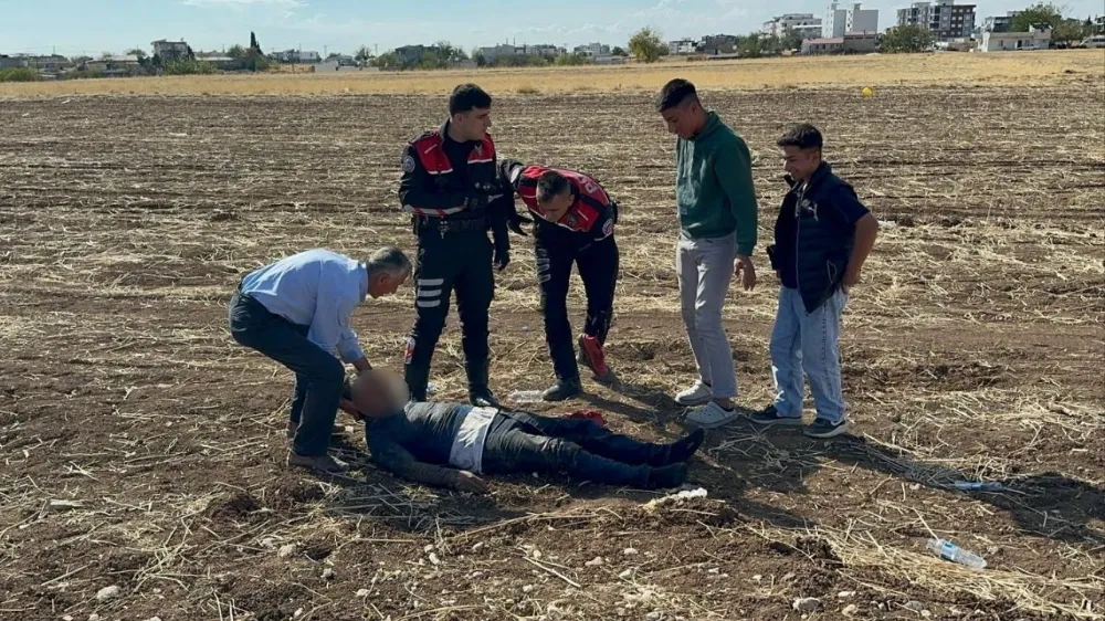 Oğlunun gözleri önünde uyuşturucu krizine girdi