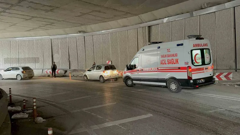 Yeşilkent alt geçidinde yine kaza: 1 yaralı
