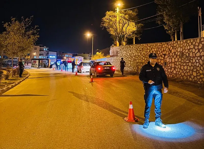Çeşitli suçlardan aranan 4 şahıs yakalandı
