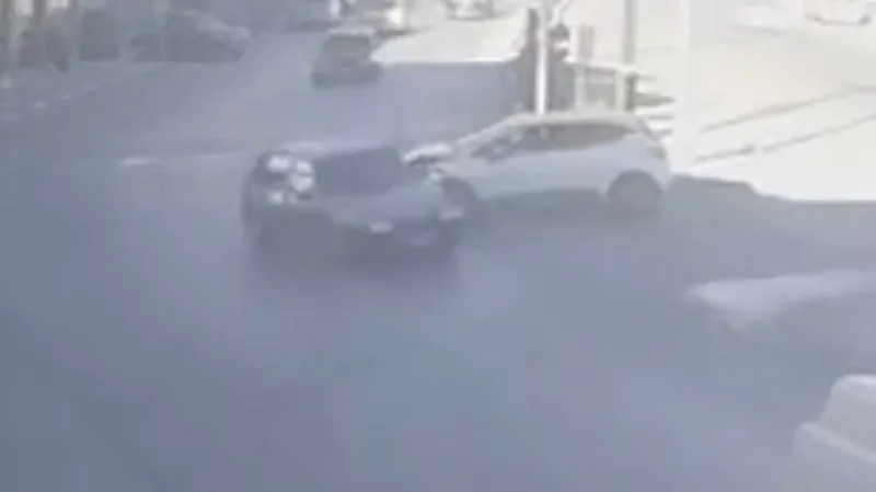 Karaman’da iki otomobil çarpıştı: 1 yaralı
