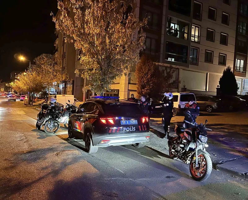 Zehir taciri polisten kaçarken kaza yaptı: Üzerinden uyuşturucu çıkan şahıs tutuklandı
