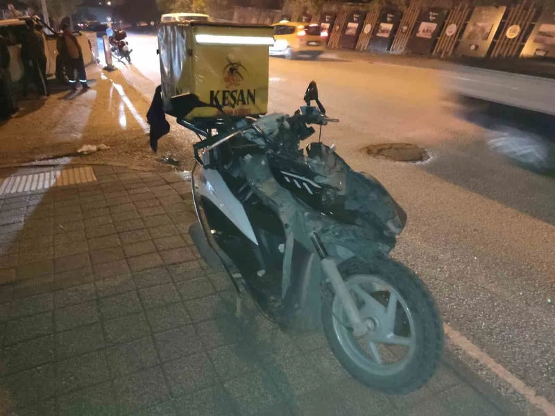 Keşan’da otomobille çarpışan motosikletin sürücüsü yaralandı
