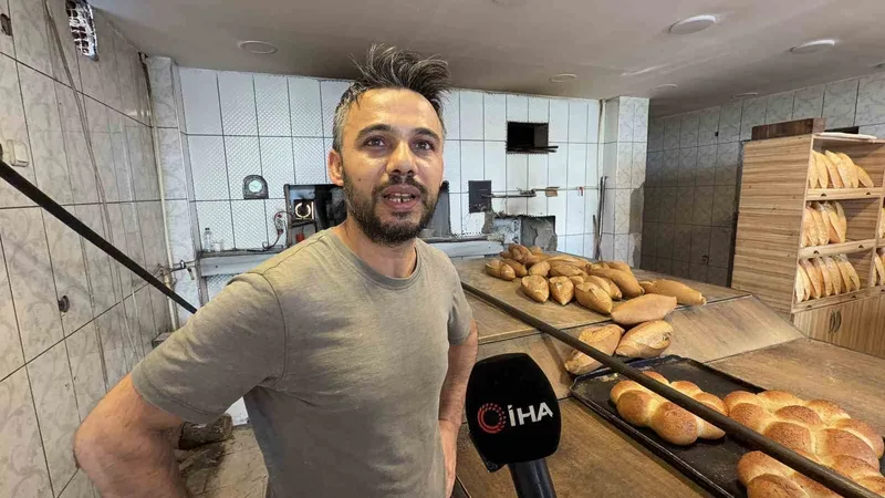 Arnavutköy’de fırıncıyı dolandırdılar: 