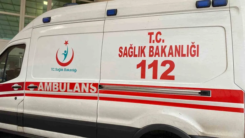 Beş yaşındaki çocuk ikinci kattan düşerek yaralandı
