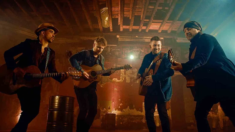 Dünyaca ünlü gitar dörtlüsü 