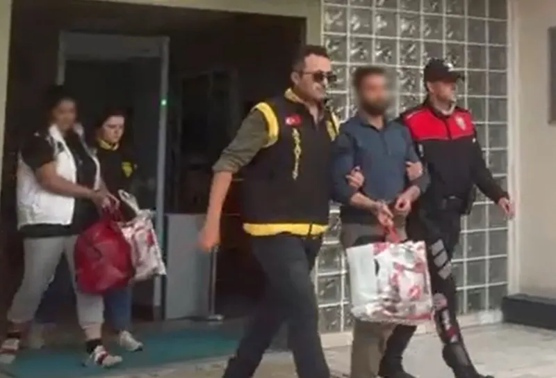 Aydın’da toplamda 48 yıl hapis cezası bulunan iki firari yakalandı
