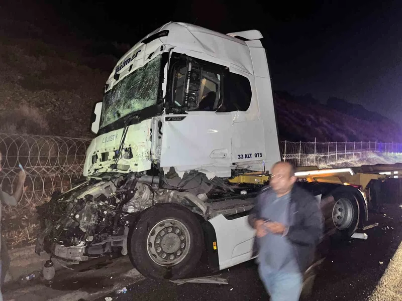 Tarsus’ta zincirleme kaza: 1 yaralı
