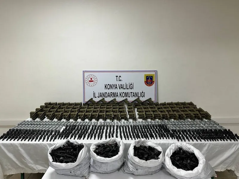 Konya’da çok sayıda silah parçası ele geçirildi
