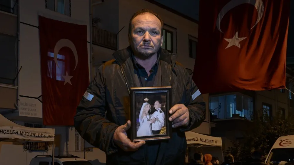 Şehit Pilot Cüneyt Kandemir’in babası: 