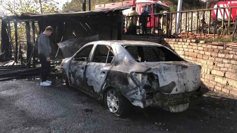 Beykoz’da korkutan yangın: Garaj ve otomobil yanarak adeta kül oldu
