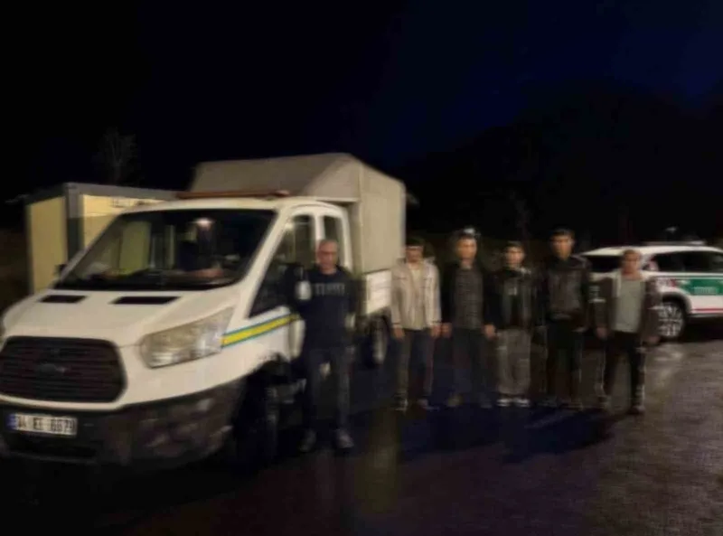 Çanakkale’de göçmen kaçakçılığı operasyonu: 6 organizatör ve 56 kaçak göçmen yakalandı
