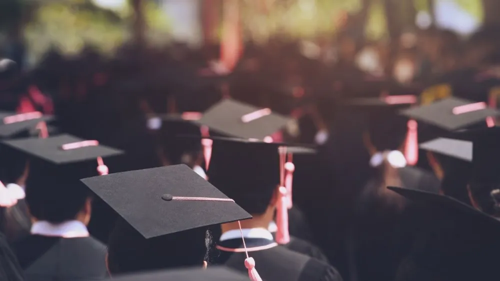 Üniversiteyi 3 yılda bitirme düzenlemesi hayata geçiriliyor