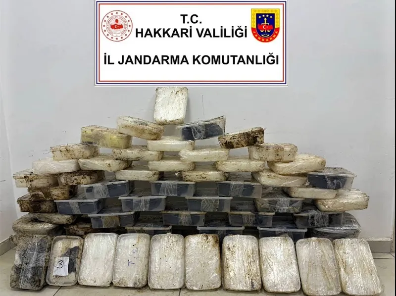 Hakkari’de 81 kilo 133 gram metamfetamin ele geçirildi
