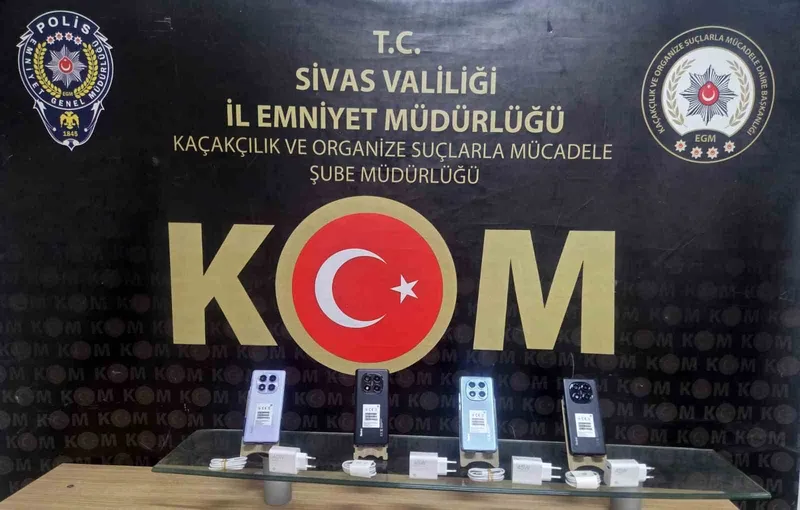 Sivas’ta kaçak tütün ve cep telefonu operasyonu: 5 gözaltı
