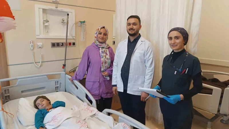 Batman‘da kek ve ceviz parçası akciğerine kaçtı
