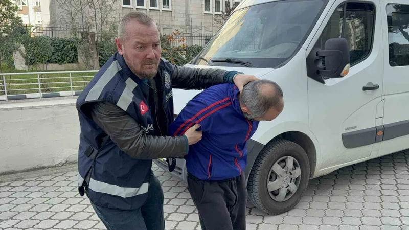 Evinde bonzai ele geçirilen şahıs adliyeye sevk edildi
