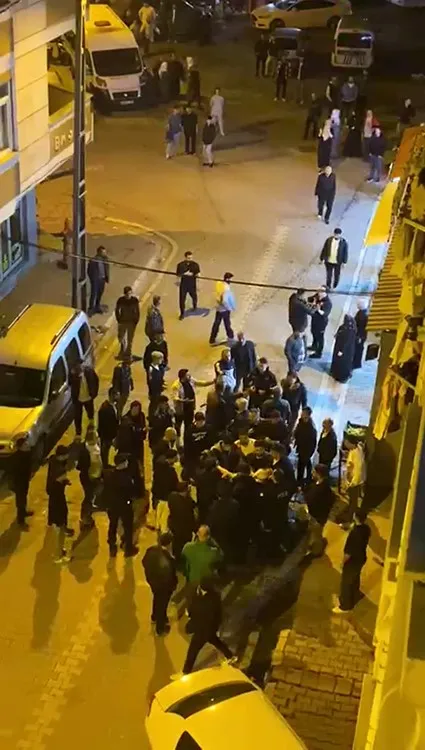 Esenyurt’ta düğün sonrası iki aile birbirine girdi
