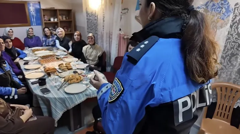 Bingöl’de kadınlara KADES, dolandırıcılık ve güvenlik eğitimi verildi
