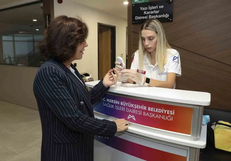 ‘Dünya Diyabet Günü’nde belediye personellerine şeker ölçümü
