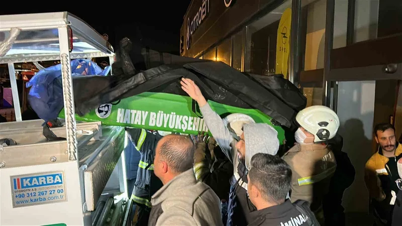 Yangından kaçmak isterken alevlerin içerisine can veren şahsın emniyet müdürü olduğu ortaya çıktı
