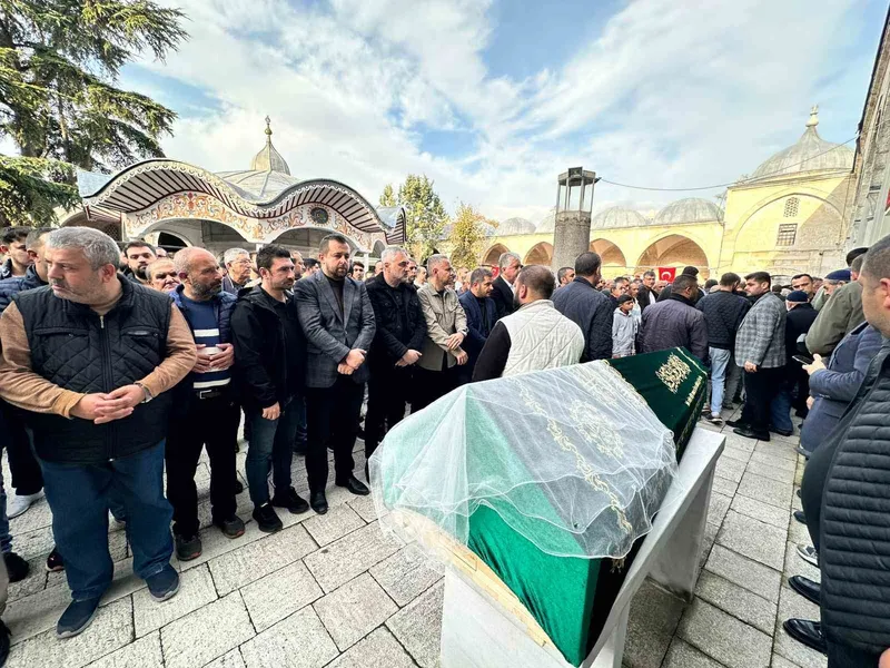 Maganda kurşunu genç kız duvağıyla son yolculuğuna uğurlandı
