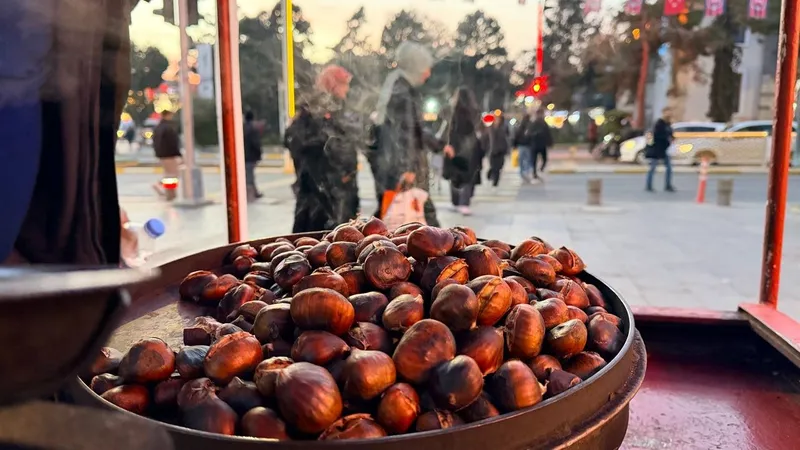 Kışın şifa kaynağı kestane tezgâhlarda yerini aldı
