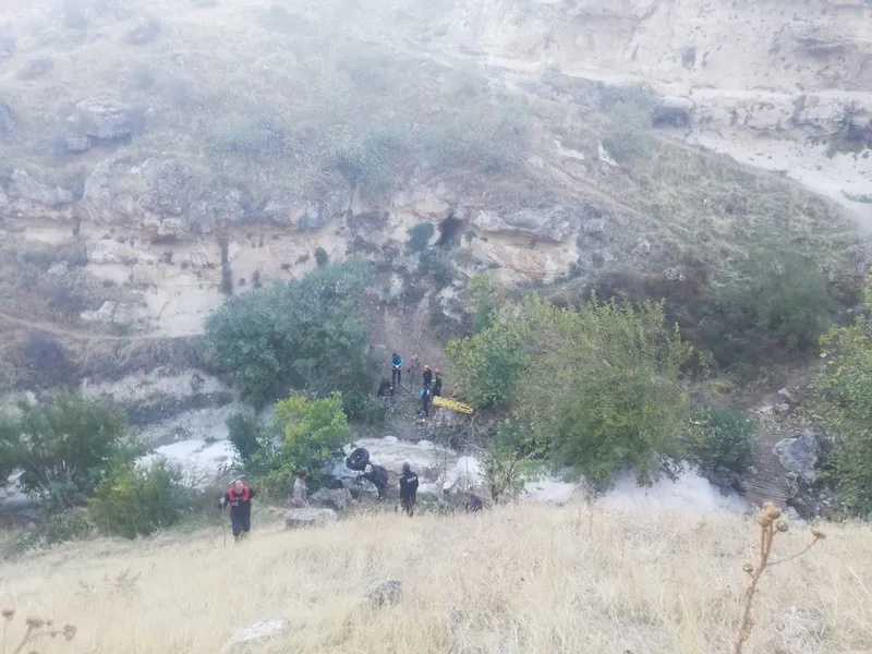 Siirt’te araç uçuruma yuvarlandı, ölü ve yaralıya bir gün sonra ulaşıldı
