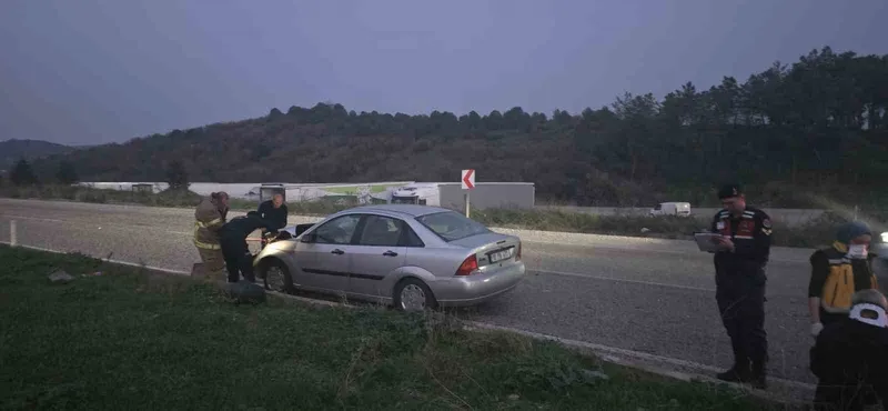 Gönen-Bandırma kara yolunda iki araç çarpıştı: 3 yaralı
