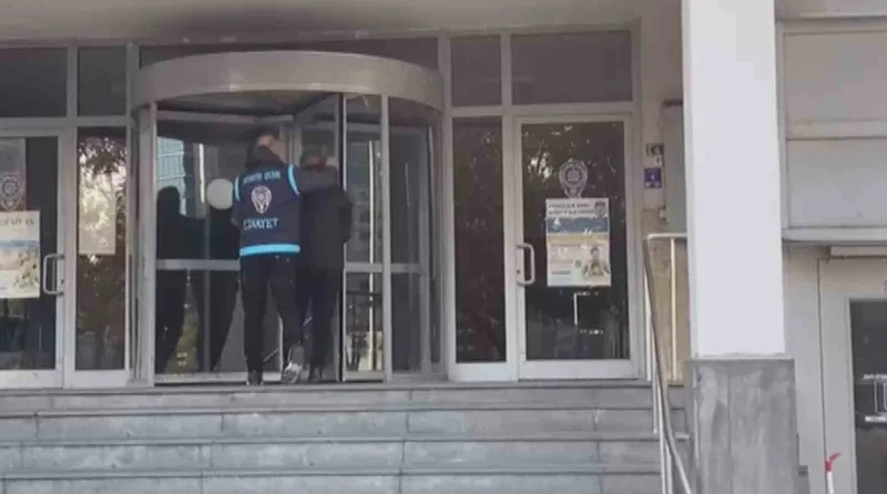 2 çocuk annesini sokak ortasında katleden şahıs yakalandı
