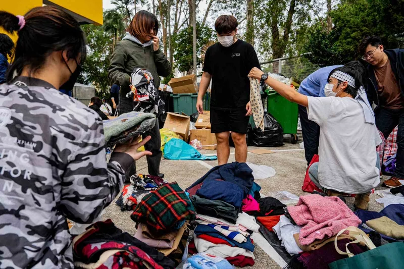 Hong Kong’daki yangın faciasında ölü sayısı 65’e yükseldi
