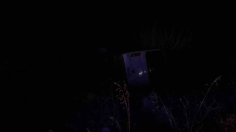 Siirt’te işçileri taşıyan otobüs devrildi: 17 yaralı
