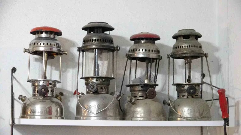 Asırlık lambalara yeniden ışık veriyor
