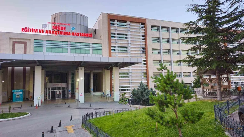Niğde’de hastane ek binasında çıkan yangın kısa sürede söndürüldü
