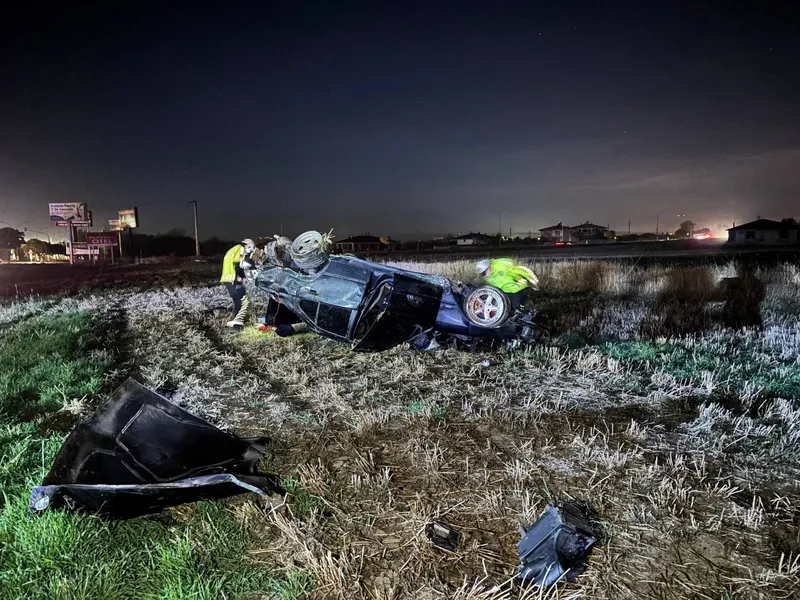 Erzincan’da takla atan otomobilde 2 kişi yaralandı

