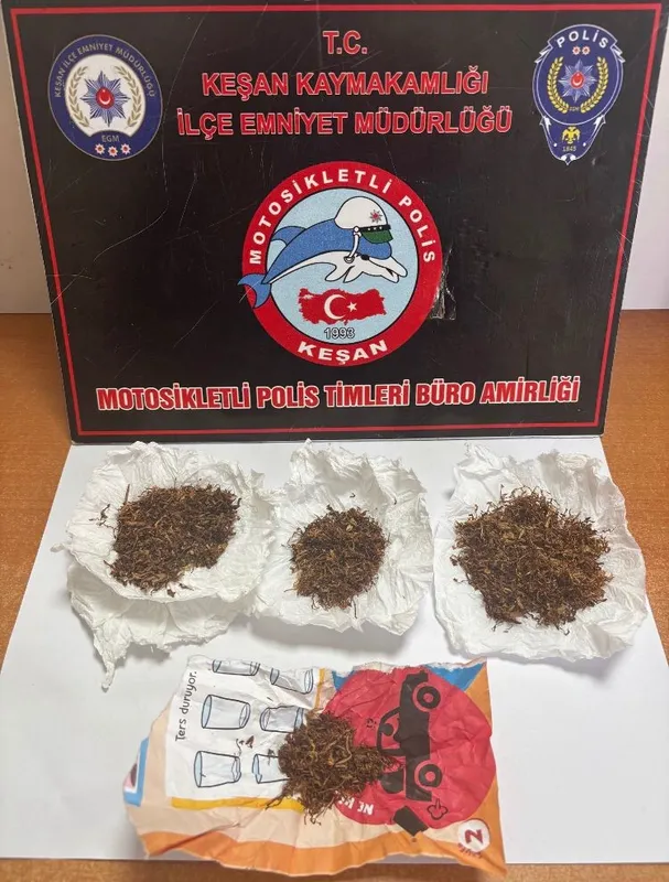 Keşan’da polisin durdurduğu 4 şüpheliden uyuşturucu ele geçirildi
