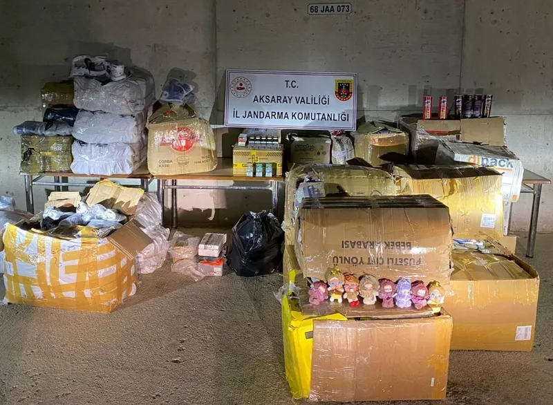 Tırda 3 milyon değerinde kaçak ürün ele geçirildi
