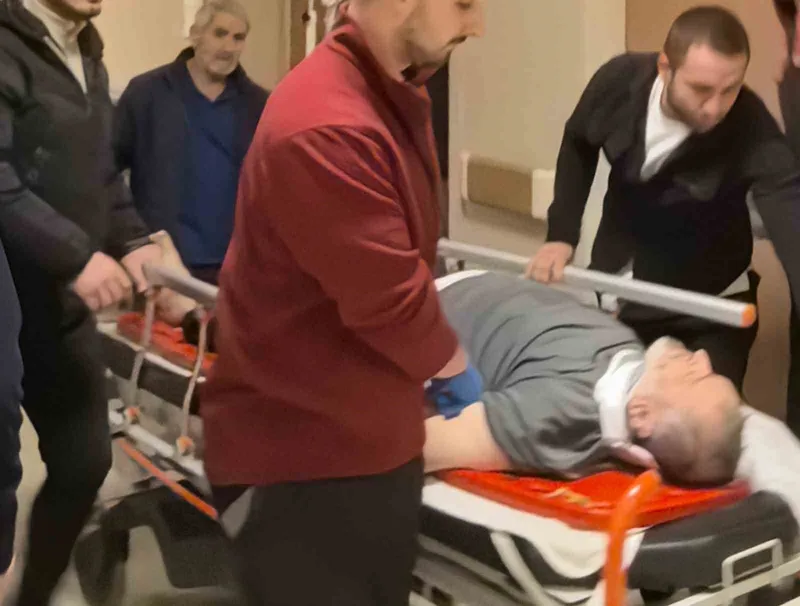 Ağaca çıkmak isterken düşen adam ağır yaralandı
