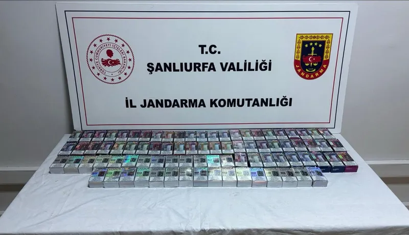 Şanlıurfa’da durdurulan araçta 84 paket kaçak sigara ele geçirildi
