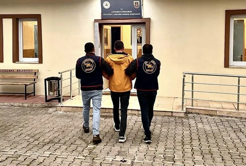 15 yıl hapis cezasıyla aranan şahıs jandarmaya yakalandı
