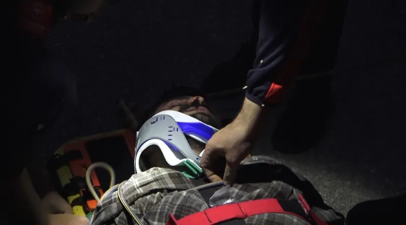 Gümüşhane’de arkadaşıyla gezintiye çıkan erkek hemşire kayalıklardan düştü
