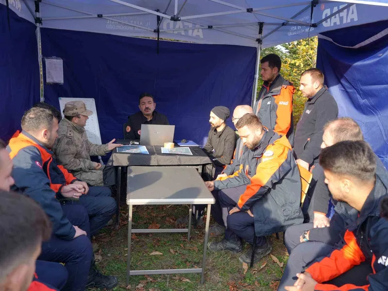 Kayıp anne ve oğlunu arama çalışmaları altıncı gününde devam ediyor
