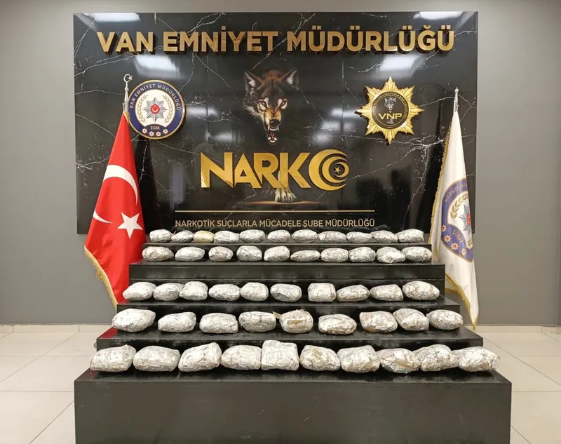 Van’da 19 kilo 660 gram skunk ele geçirildi
