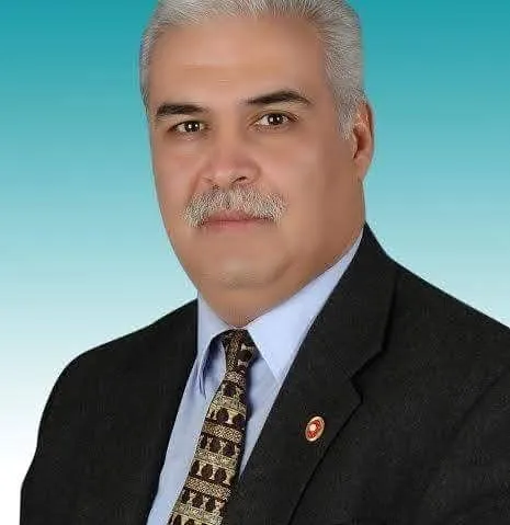 Eski başkan araç kullanırken kalp krizi geçirip hayatını kaybetti
