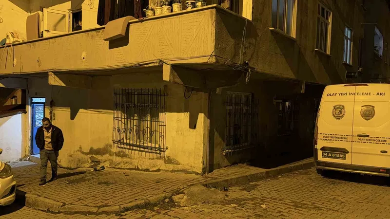 Arnavutköy’de silahlı gasp dehşeti
